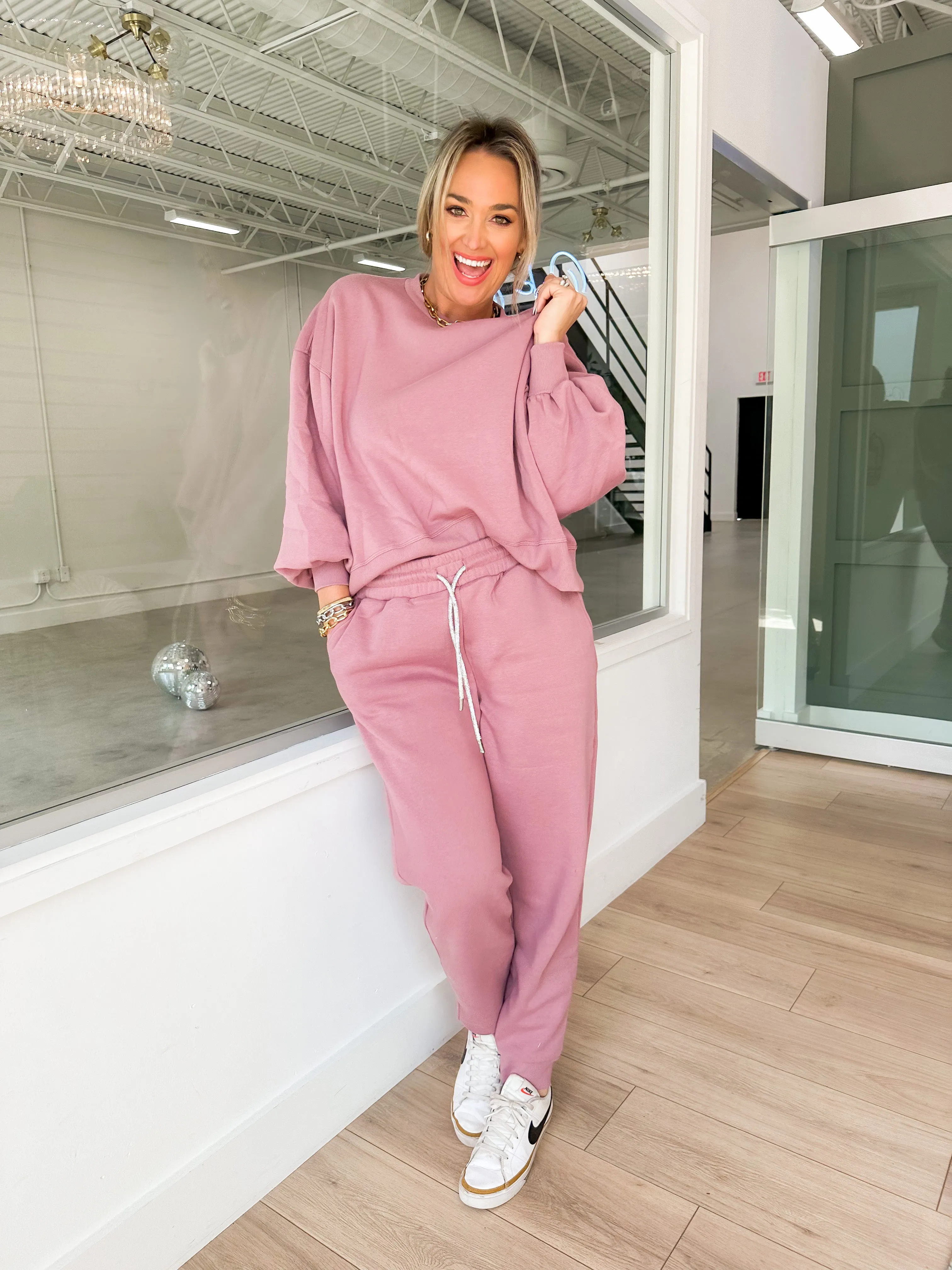 Virginia Sweatshirt - Pink Crewneck